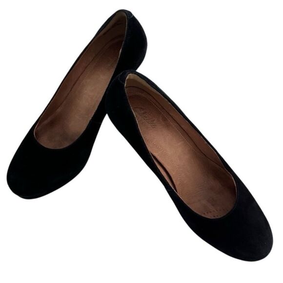 Clarks Artisan Comfort Sole Black Suede 3 1/4 " Heels 7.5 Medium - Picture 9 of 16